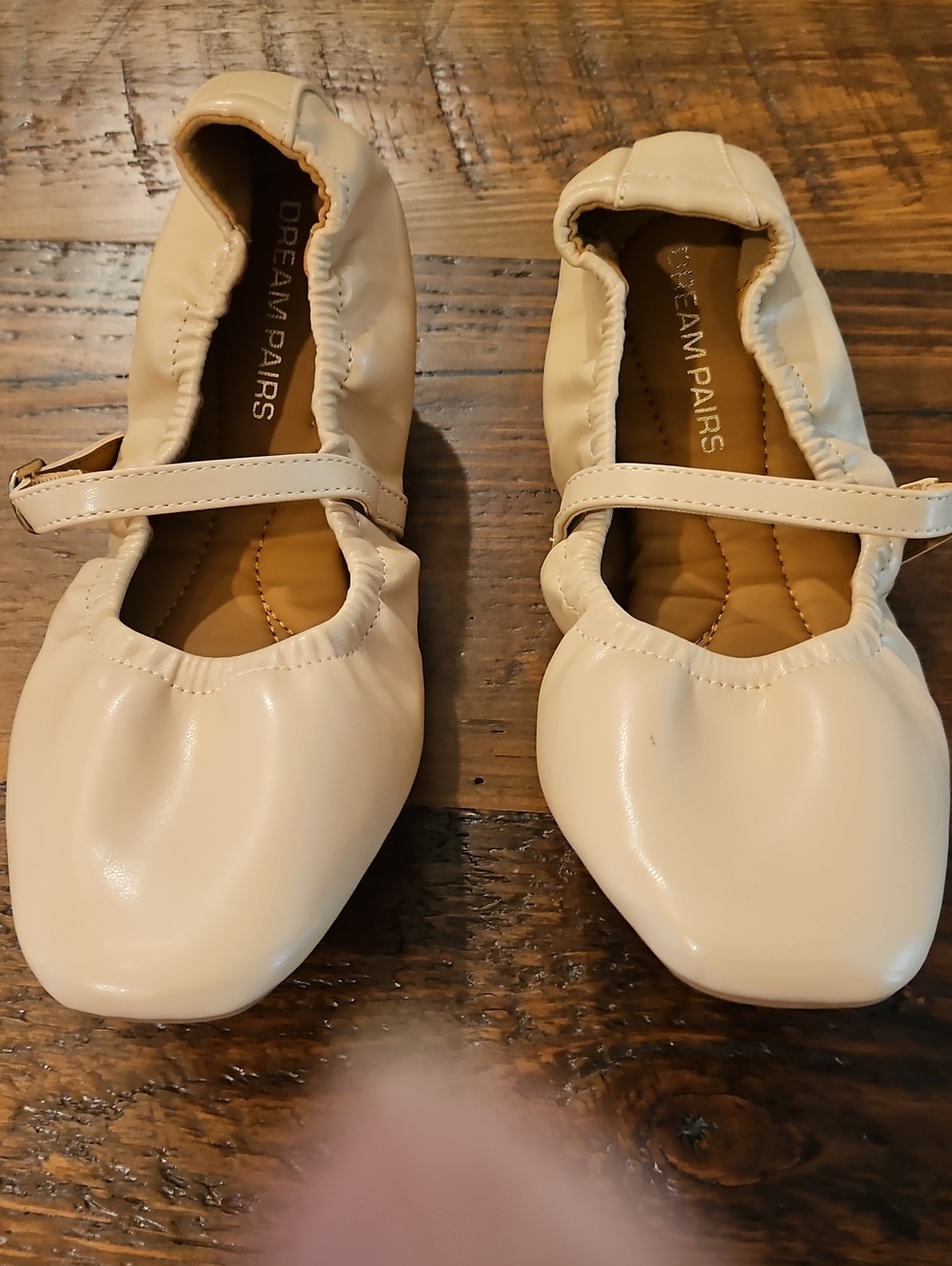 Nwt DREAM PAIRS Mary Jane Ballet Flats in Beige